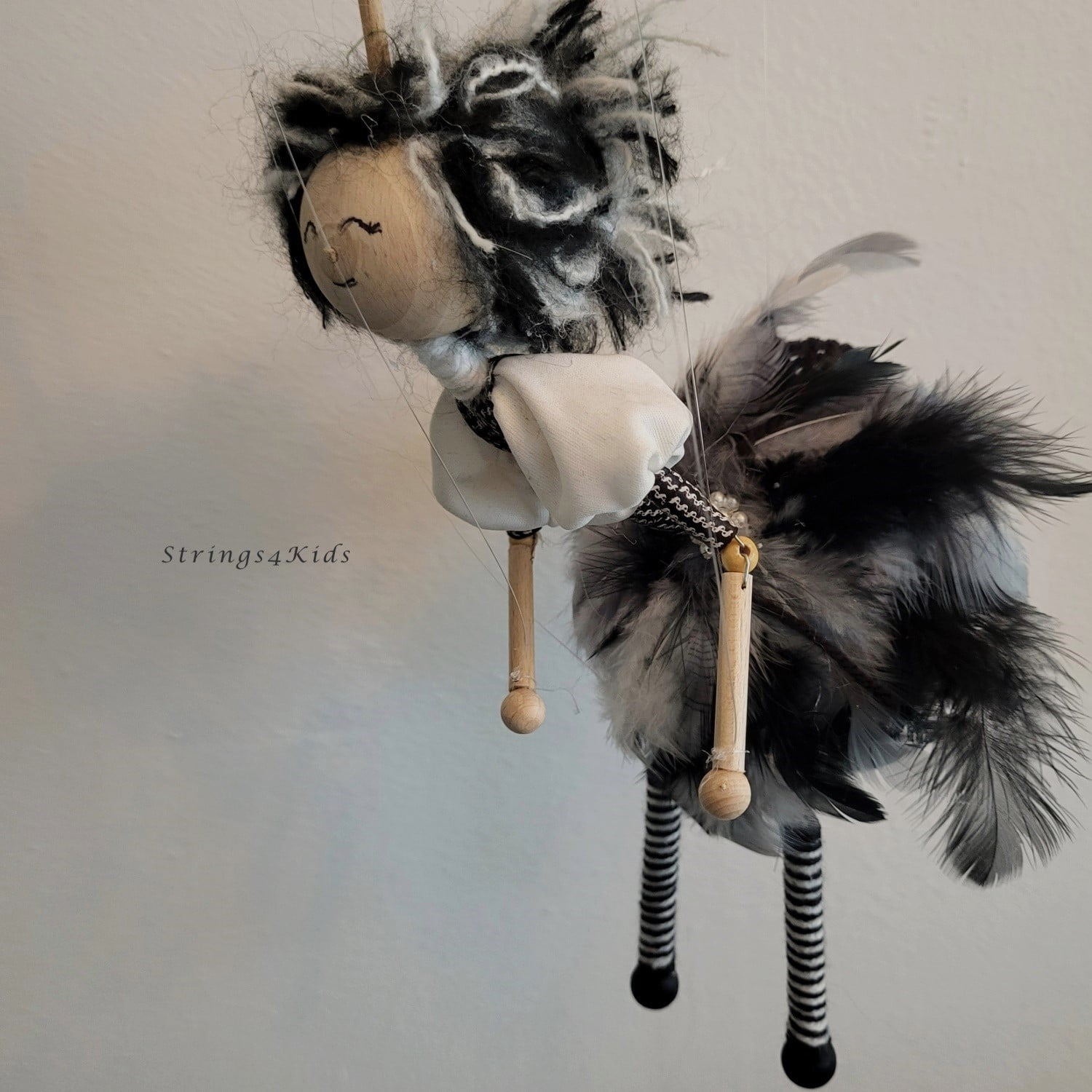 Zwart-Wit Feetje Marionette - Afbeelding 8